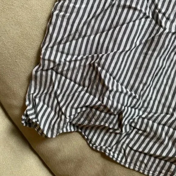 Old Navy | Size M | Striped Tank Top - Picture 2 of 4